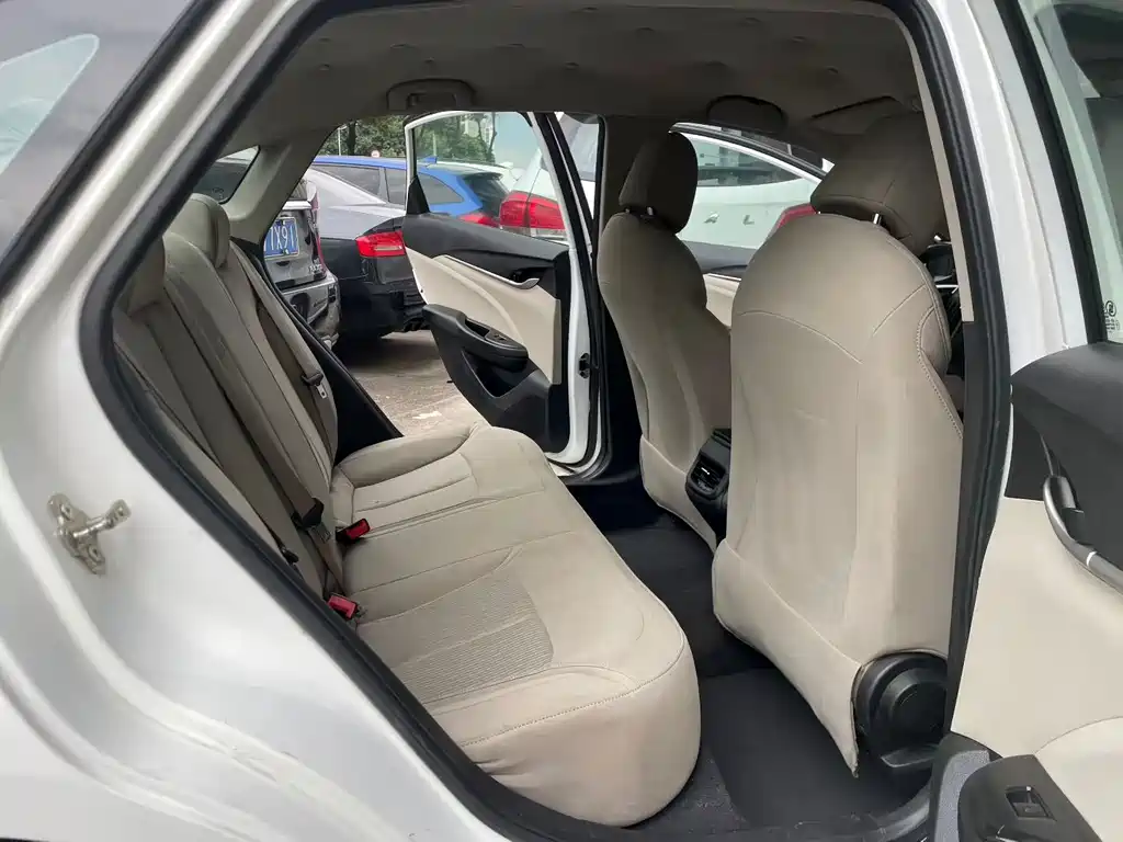Buick Excelle — миниатюра 8
