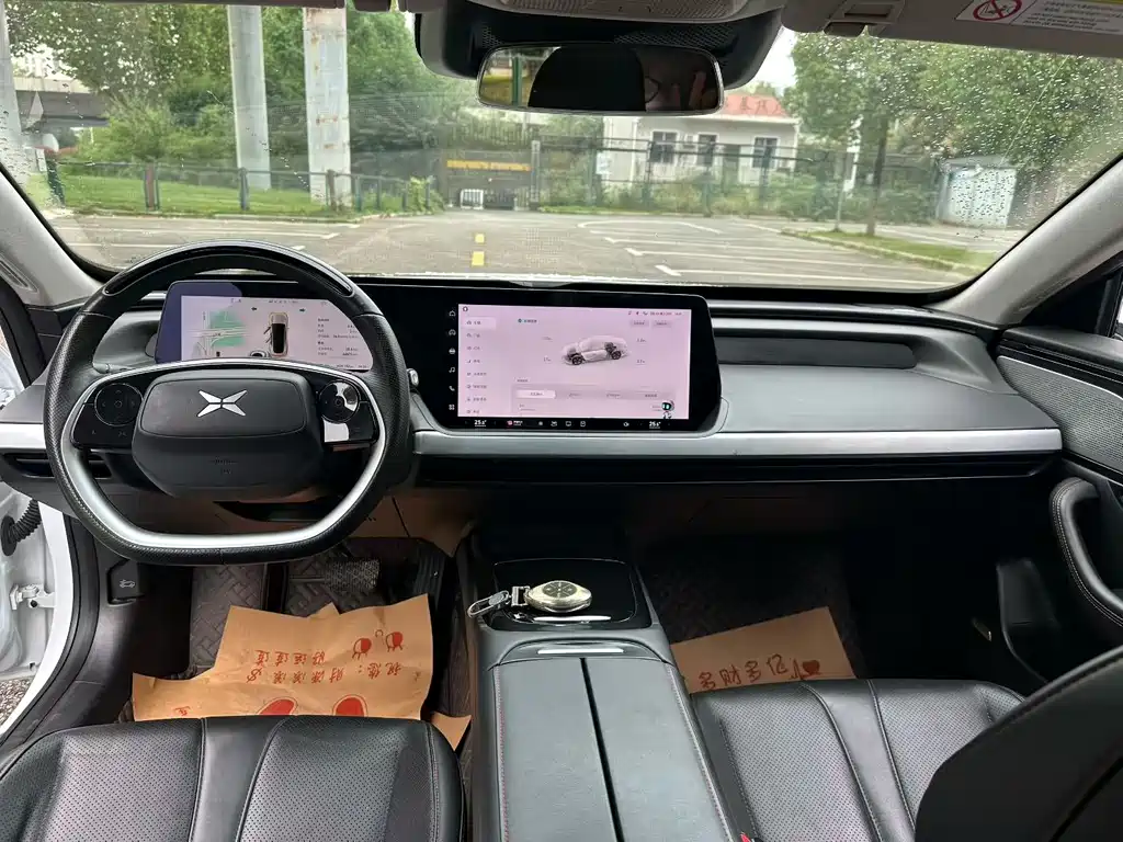 XPeng P7 — миниатюра 5
