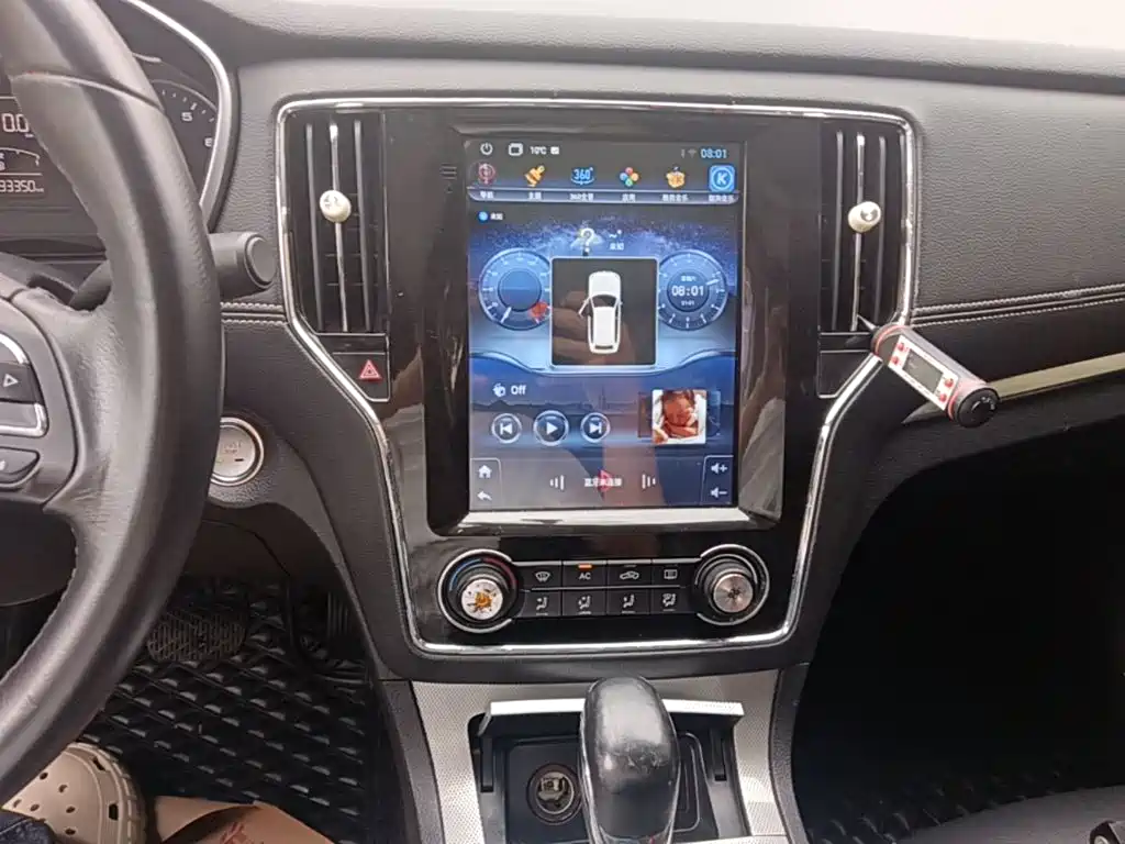 Roewe RX5 — миниатюра 13