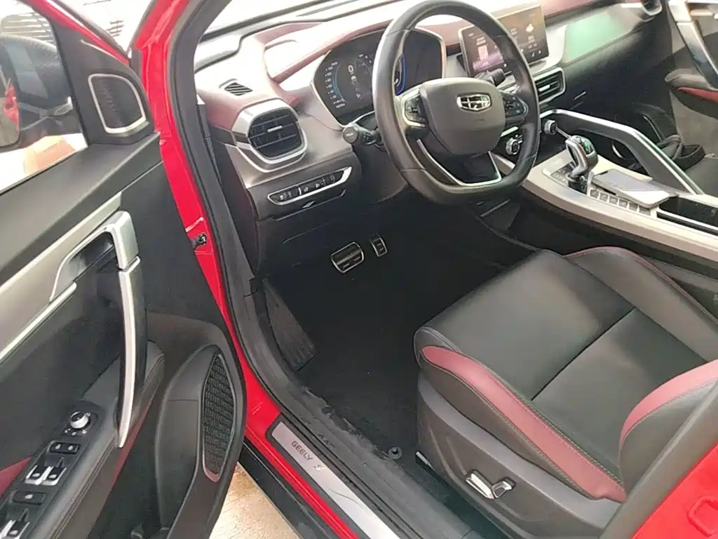 Geely Binyue — миниатюра 16