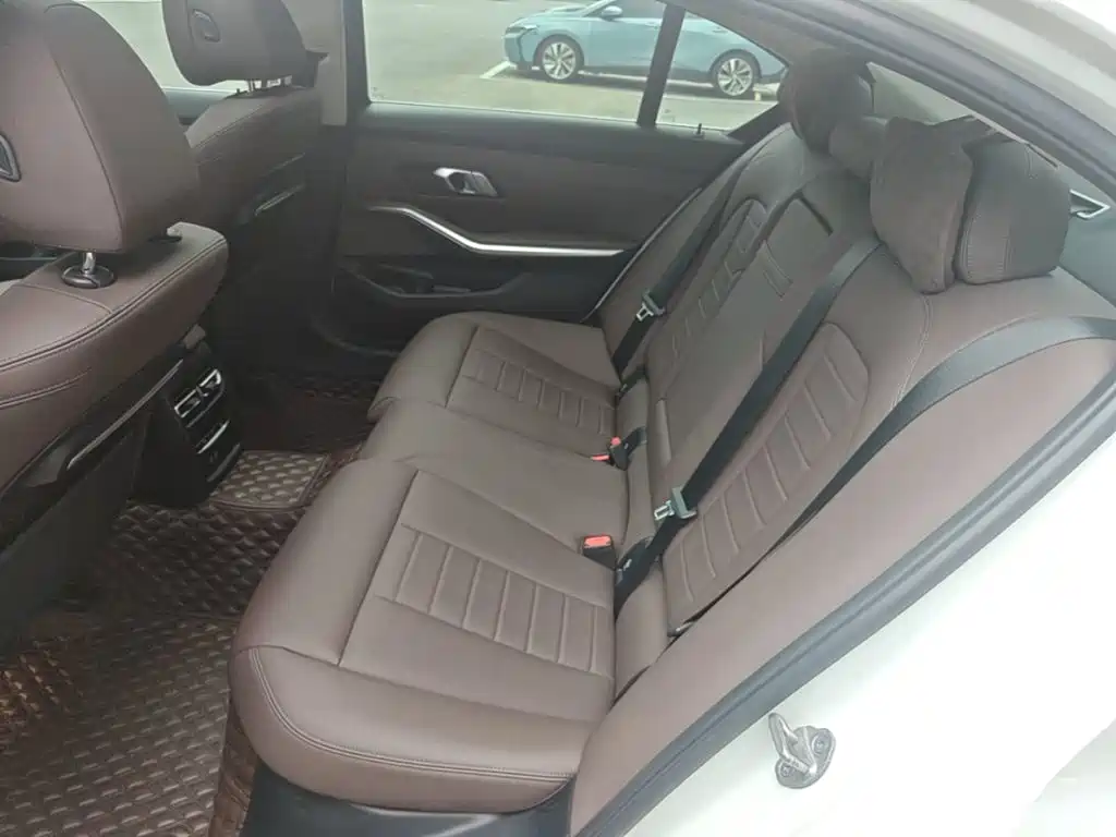 BMW 3 Series — миниатюра 17