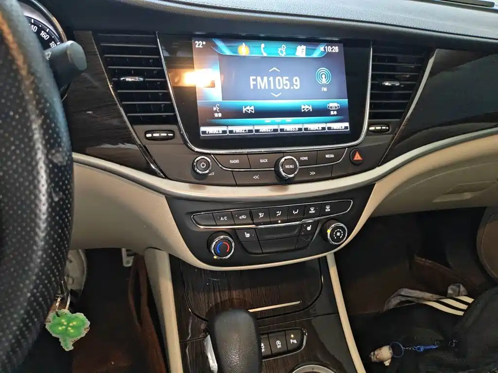 Buick Verano — миниатюра 14