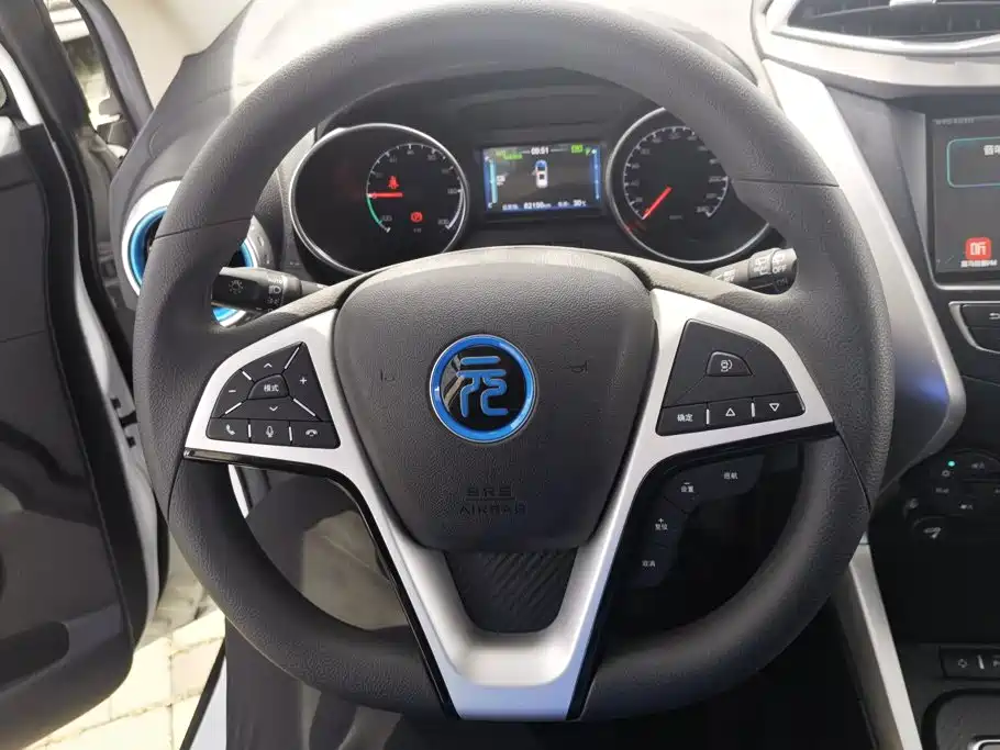 BYD Yuan EV — миниатюра 15