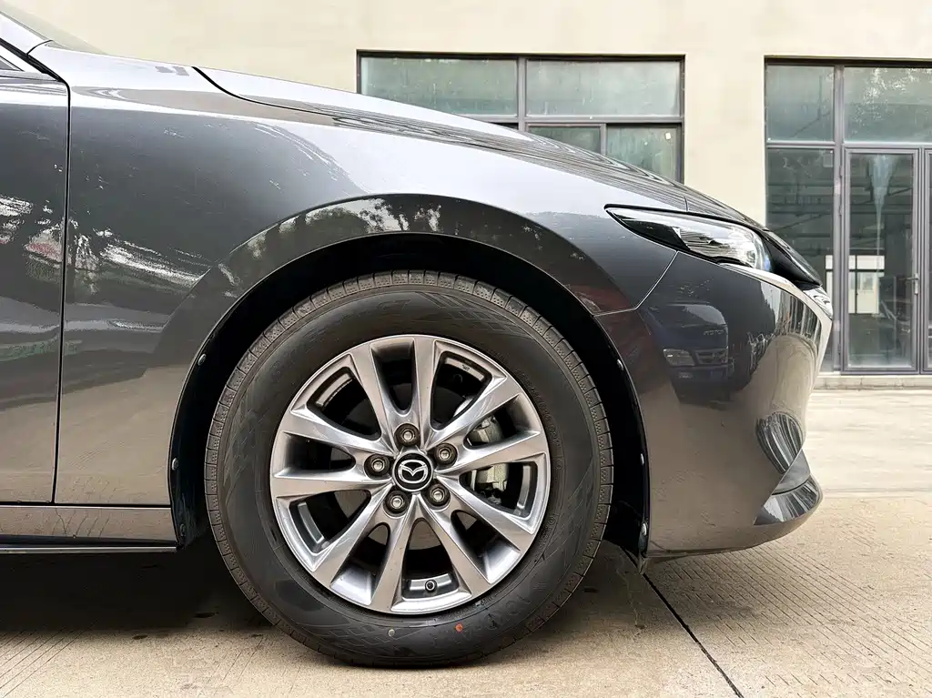 Mazda 3 Axela — миниатюра 11