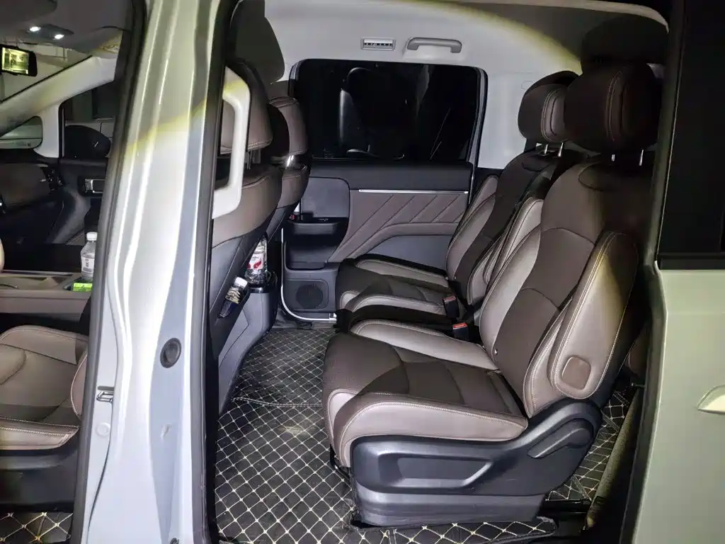 Wuling Xingguang 730 New Energy — миниатюра 10