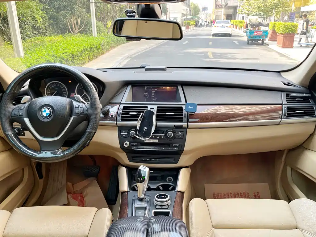 BMW X6 — миниатюра 15