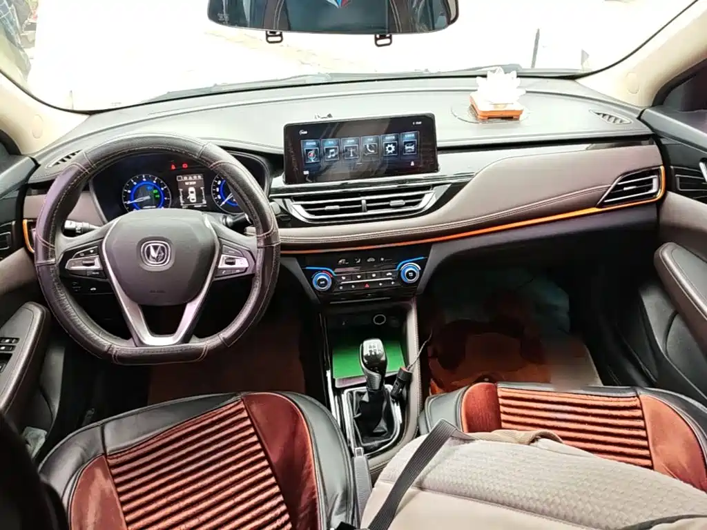 Changan Eado DT — миниатюра 10