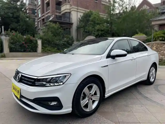 VOLKSWAGEN LINGDU 2022