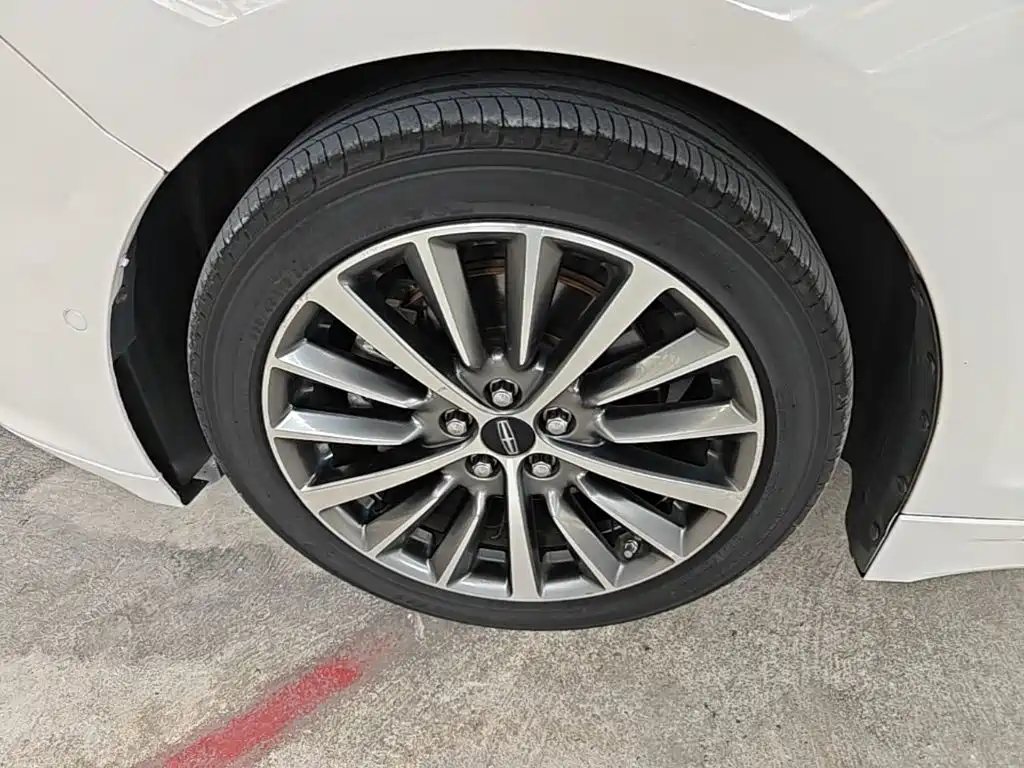 Lincoln MKZ — миниатюра 23