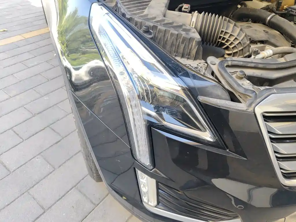 Cadillac XT5 — миниатюра 7