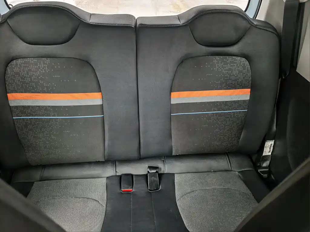 Wuling MINIEV — миниатюра 13