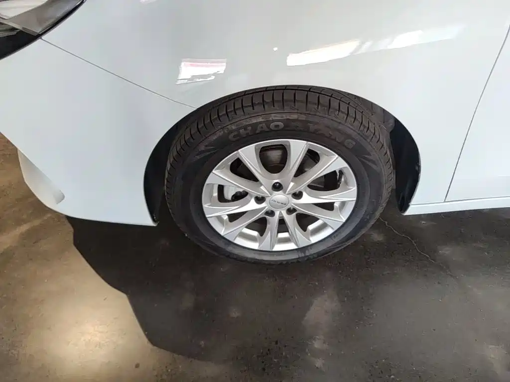 Roewe i5 — миниатюра 23