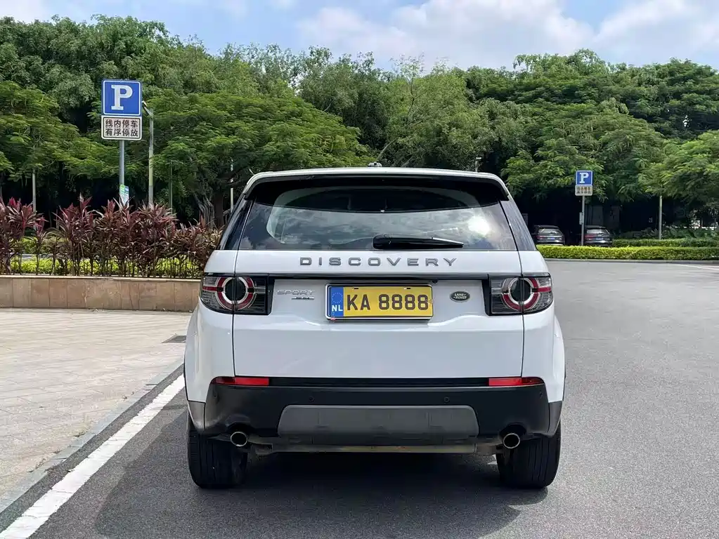 Land Rover Discovery Sport — миниатюра 10