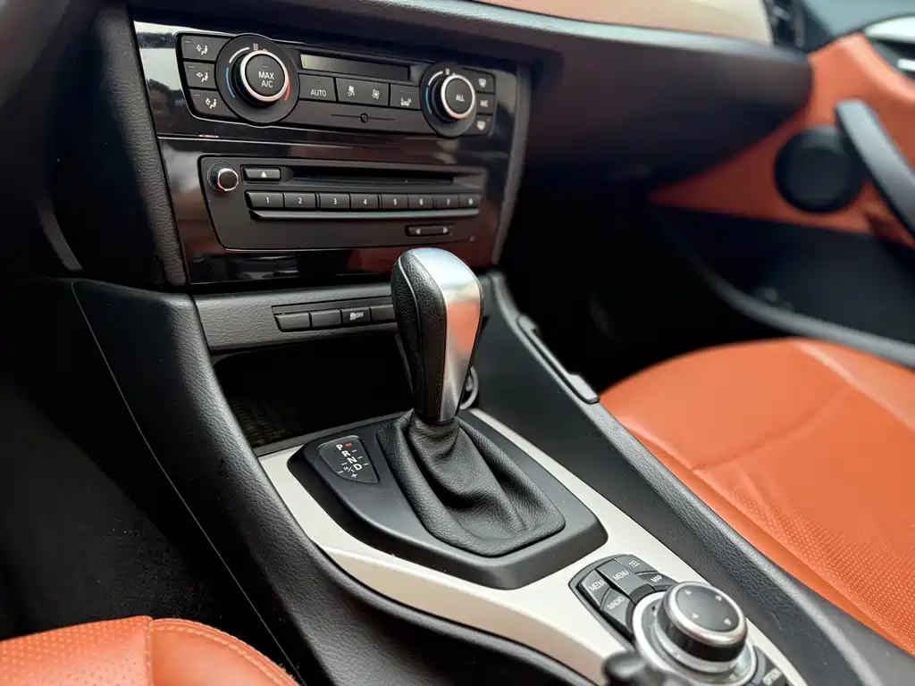 BMW X1 (Import) sDrive18i Luxury Type, фото 13