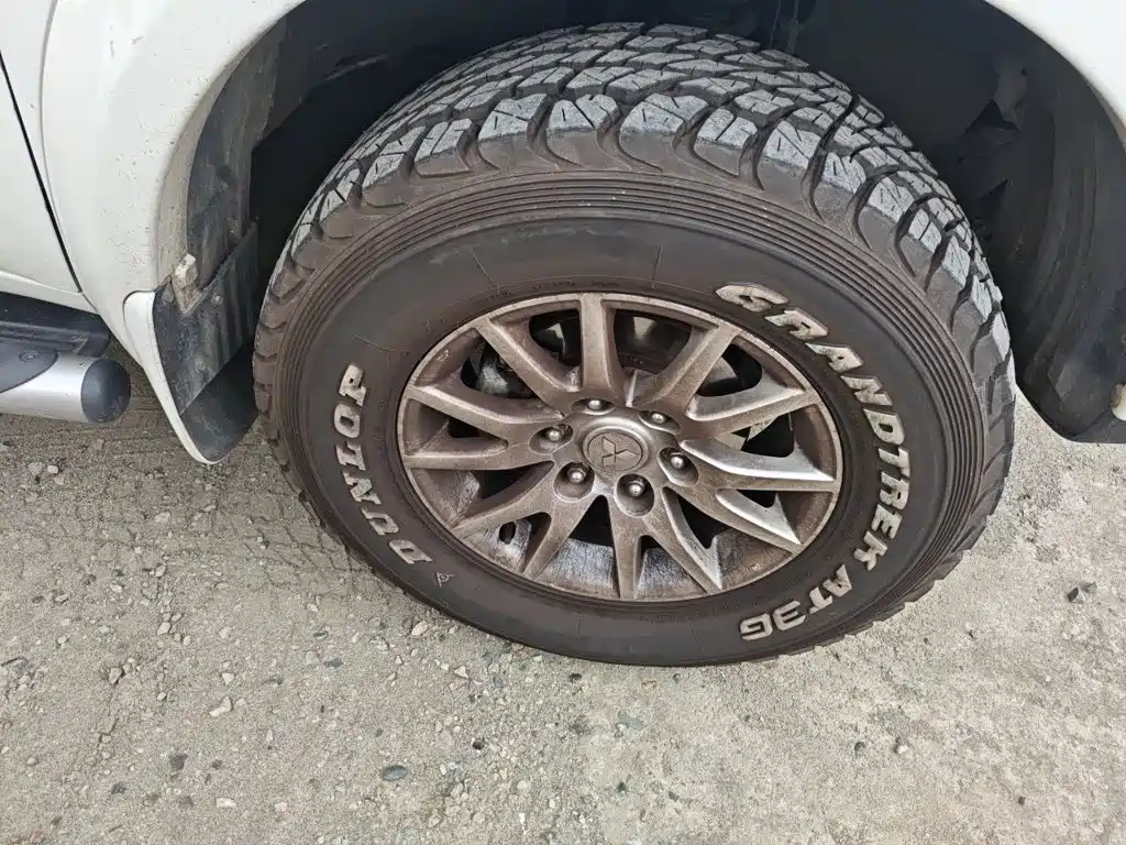 Mitsubishi Pajero Sport — миниатюра 24