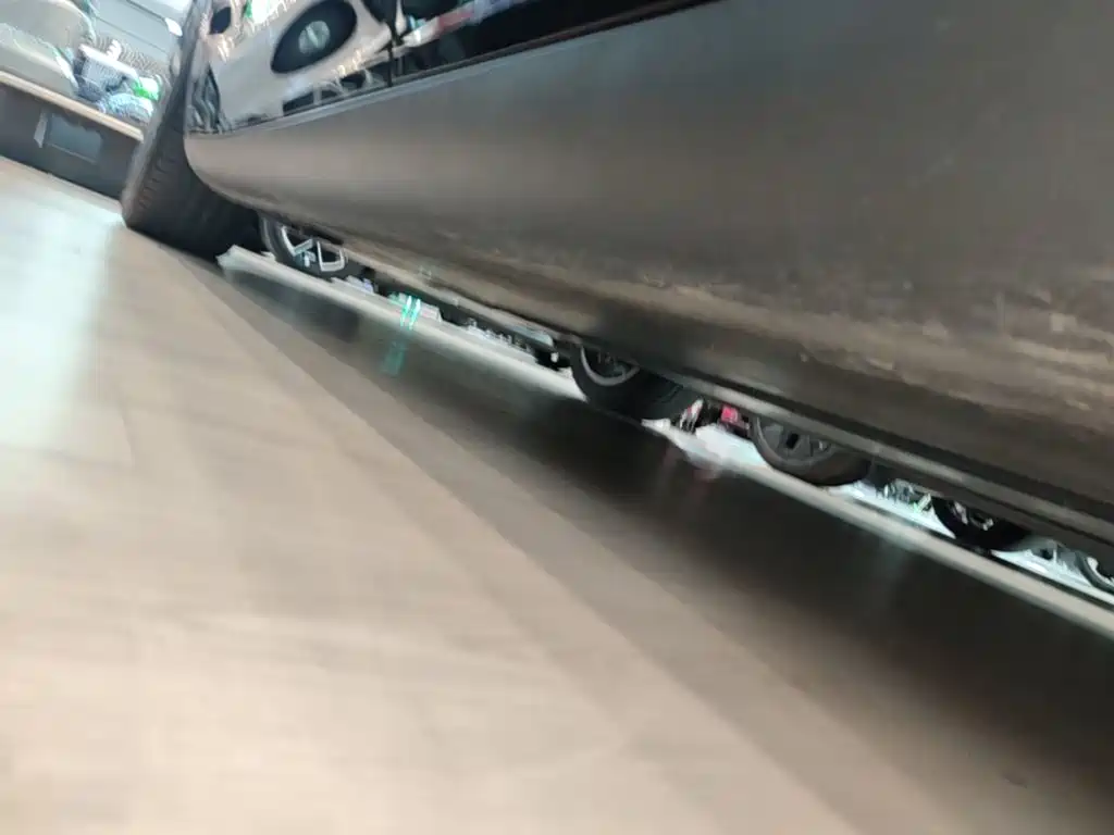 Tesla Model Y — миниатюра 22