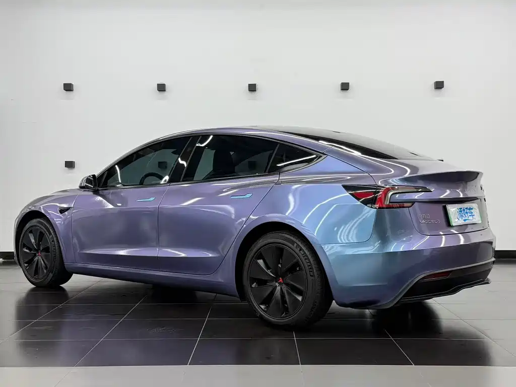 Tesla Model 3 — миниатюра 13