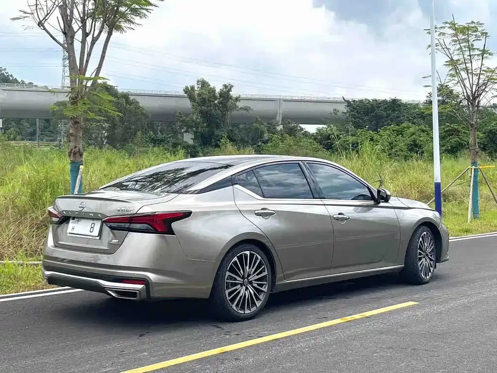 Nissan Teana — миниатюра 2