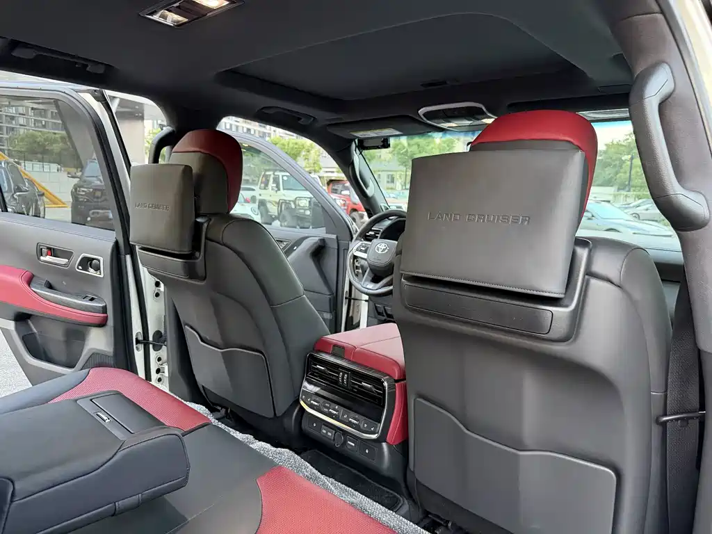 Toyota Land Cruiser — миниатюра 5