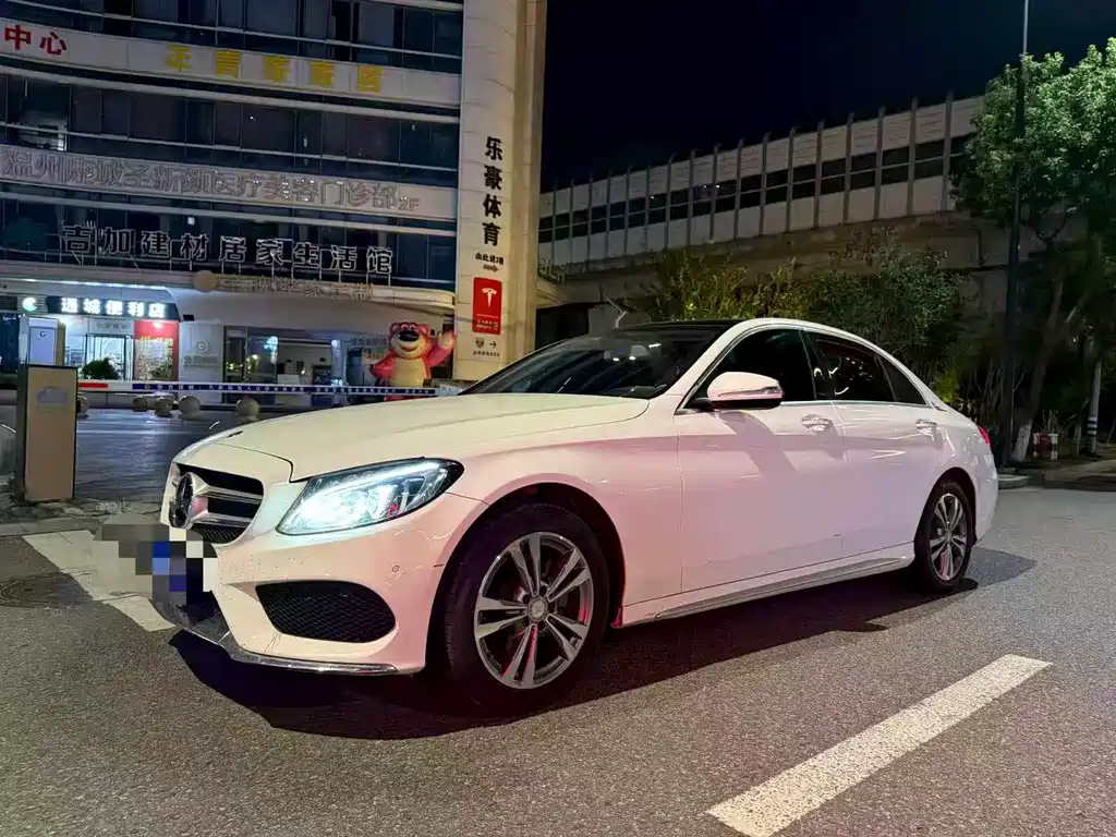 Mercedes-Benz C-Class — миниатюра 2
