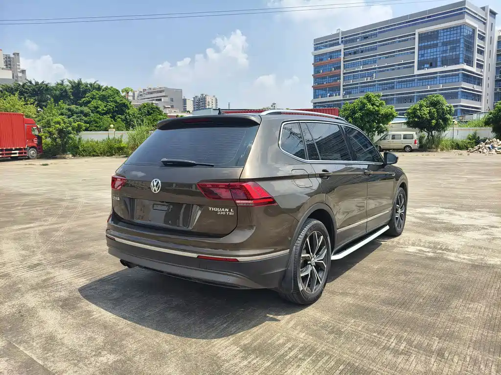 Volkswagen Tiguan L — миниатюра 6
