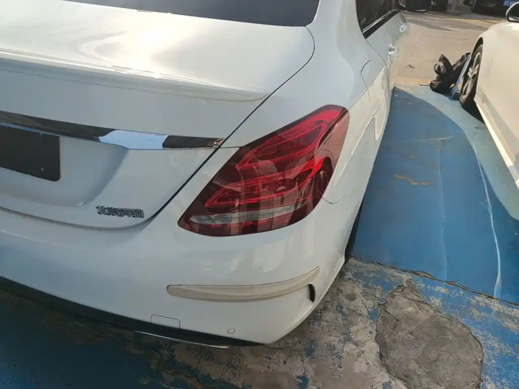 Mercedes-Benz C-Class — миниатюра 8