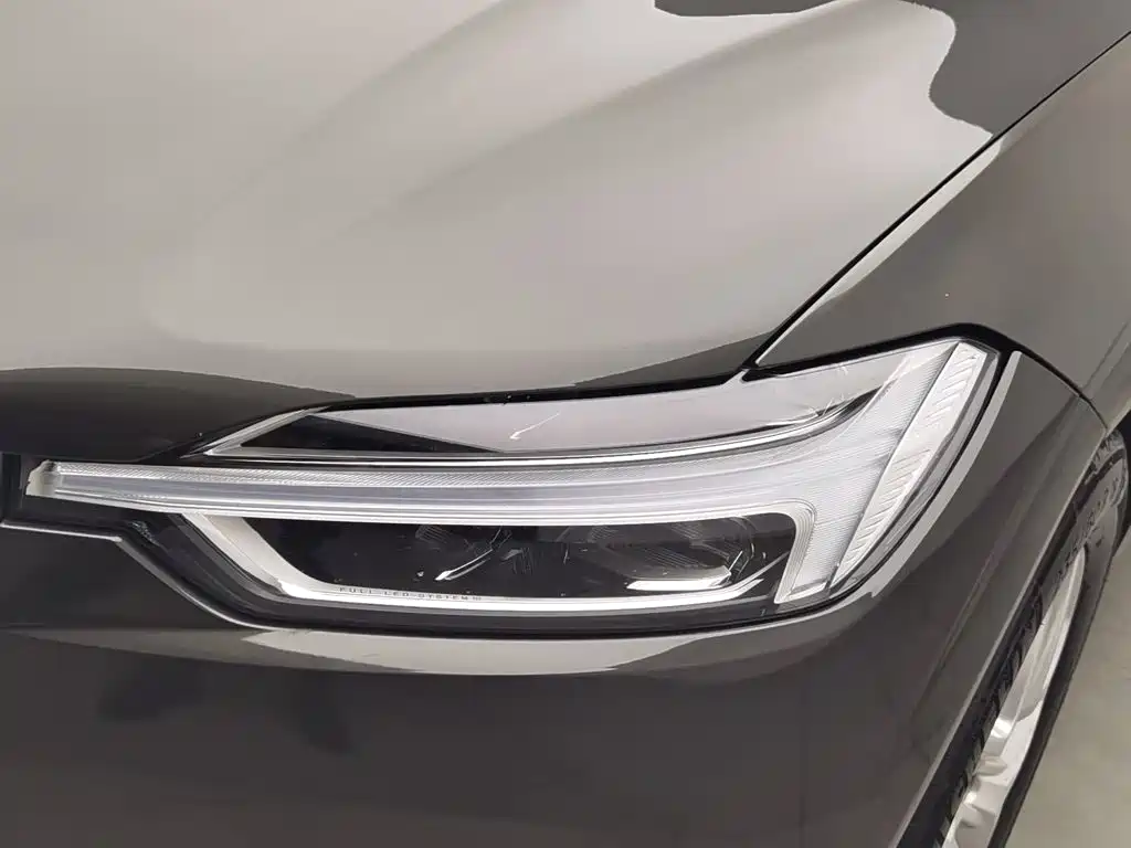 Volvo XC60 — миниатюра 7