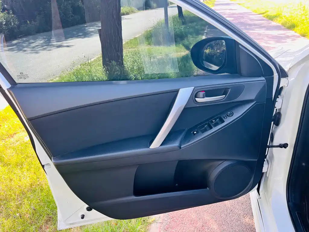 Mazda 3 Xingcheng — миниатюра 11
