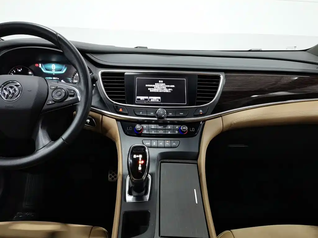 Buick LaCrosse — миниатюра 12