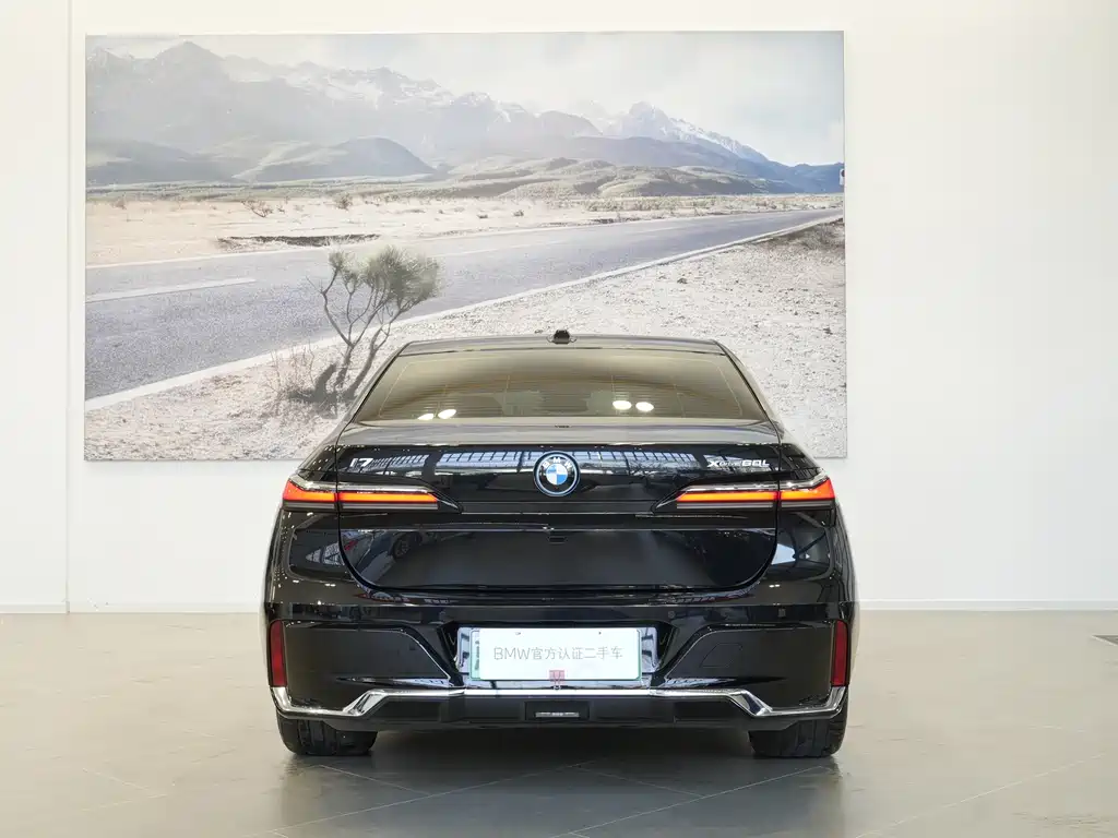 BMW i7 — миниатюра 2