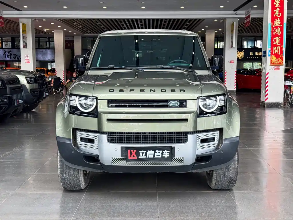 Land Rover Defender — миниатюра 2