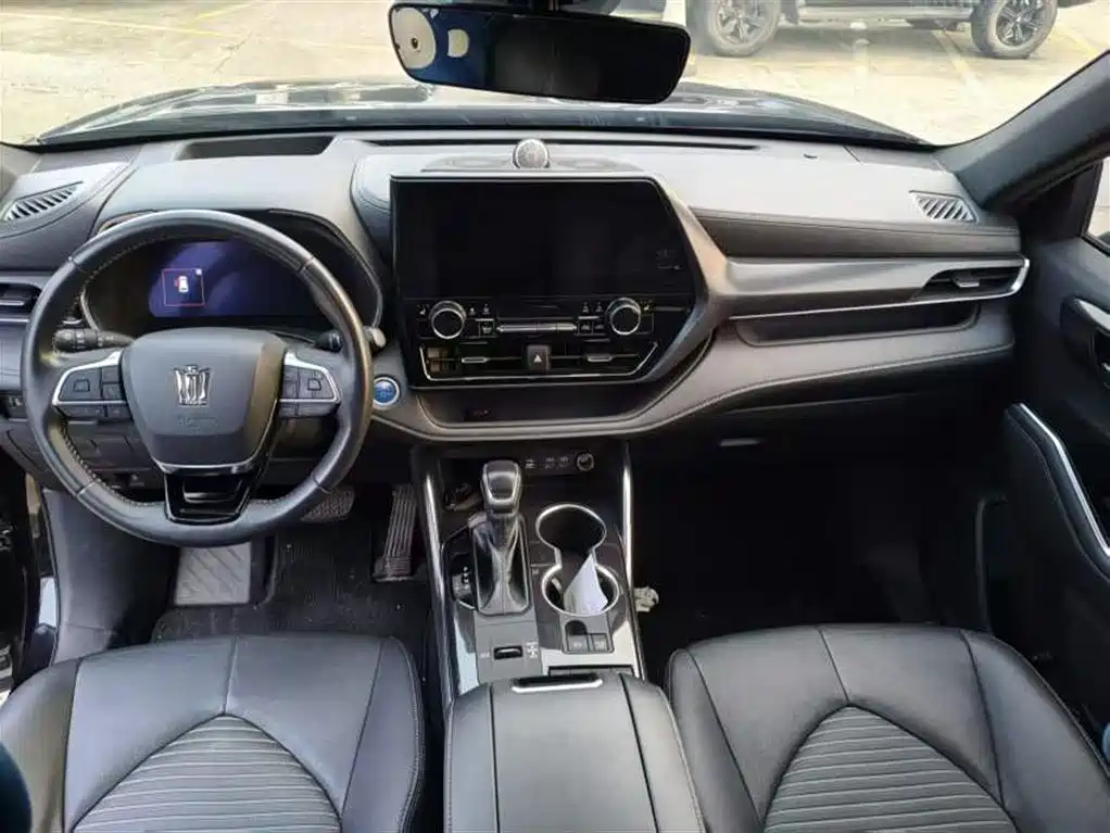 Toyota Crown Kluger — миниатюра 5