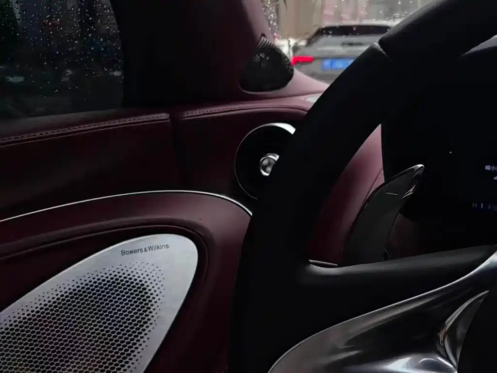 McLaren GT — миниатюра 4
