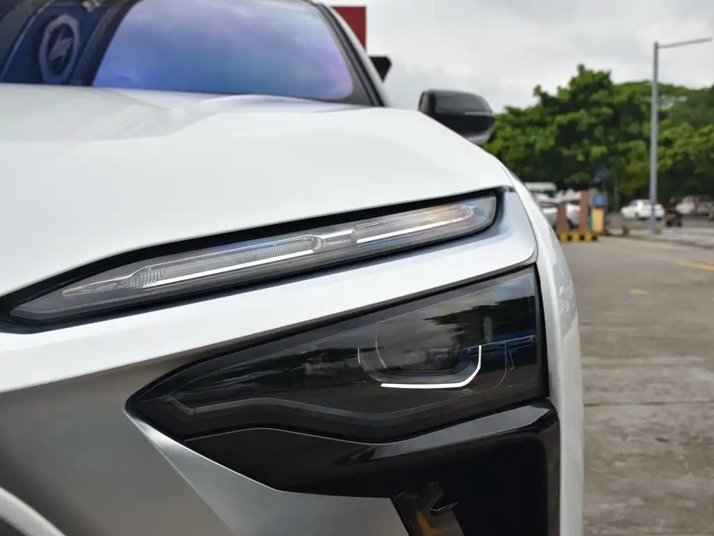 NIO ES8 — миниатюра 17
