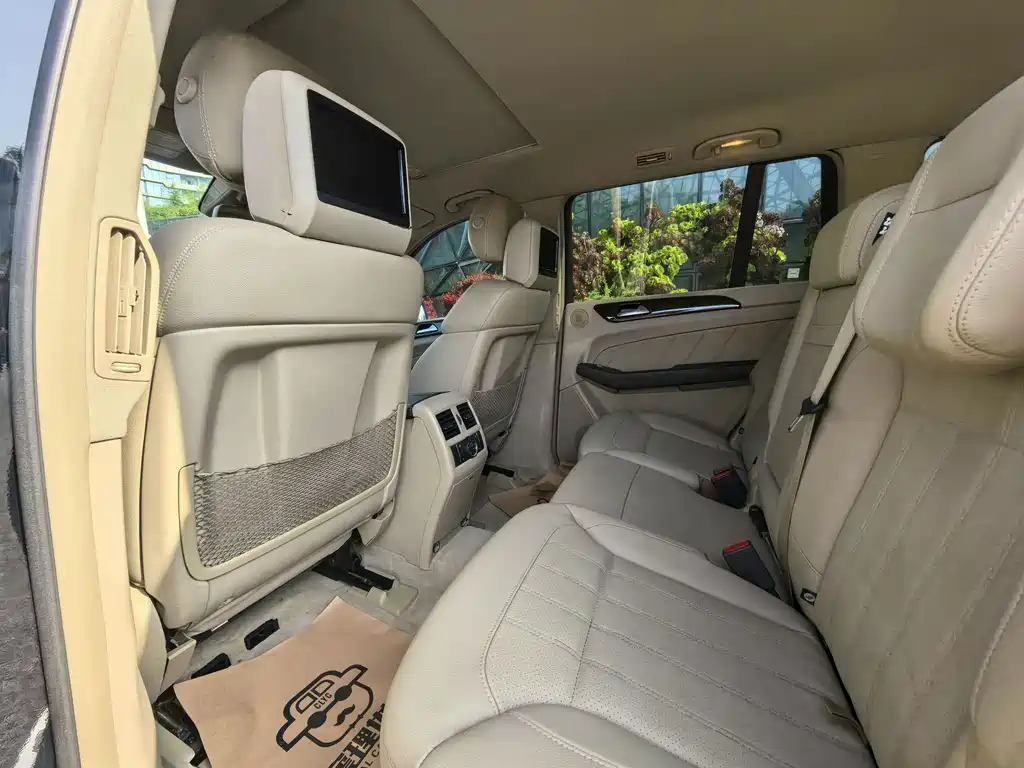 Mercedes-Benz GL-Class — миниатюра 8