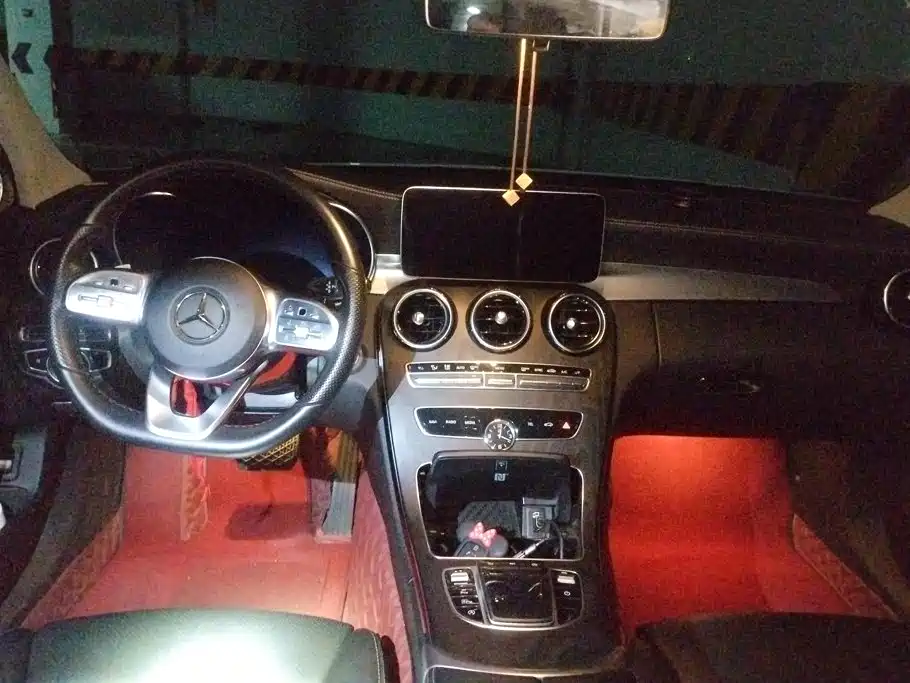 Mercedes-Benz C-Class — миниатюра 12