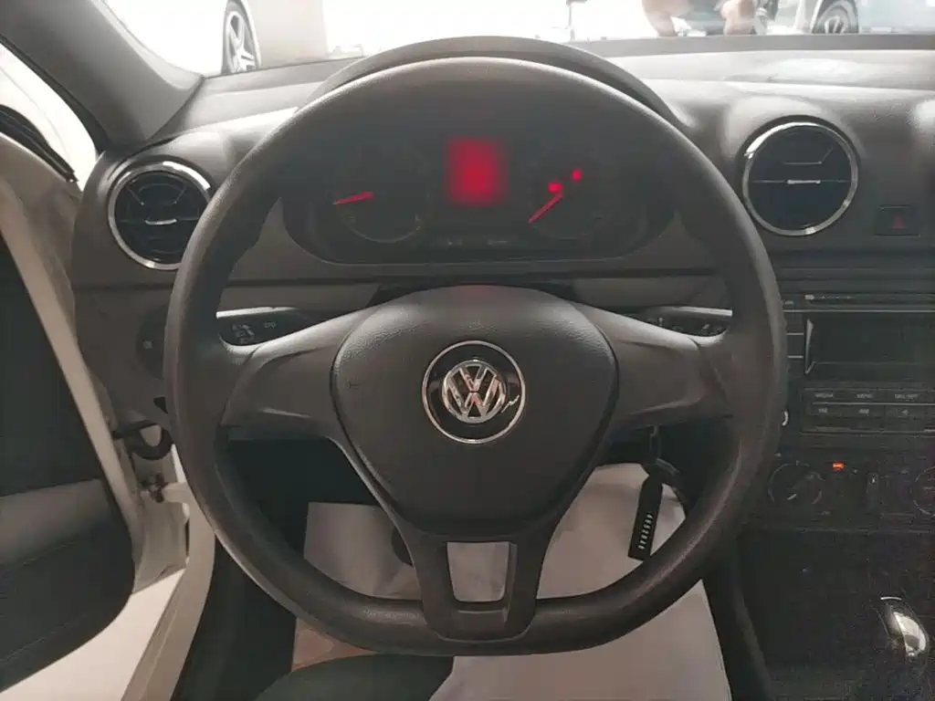 Volkswagen Jetta — миниатюра 11
