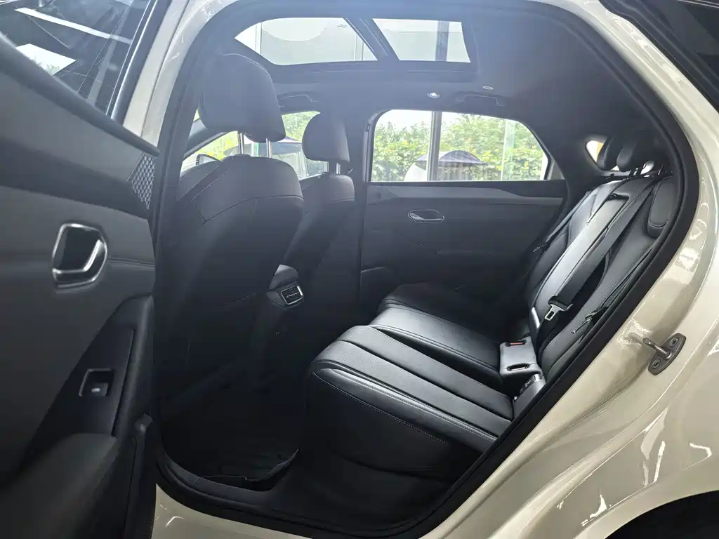 BYD Qin L — миниатюра 10