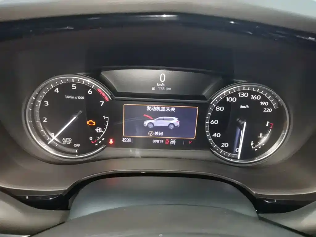 Cadillac XT6 — миниатюра 12