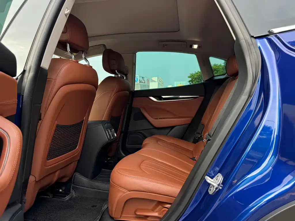 Maserati Levante — миниатюра 10