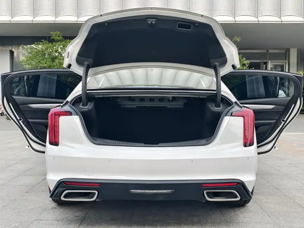 Cadillac CT5 — миниатюра 10