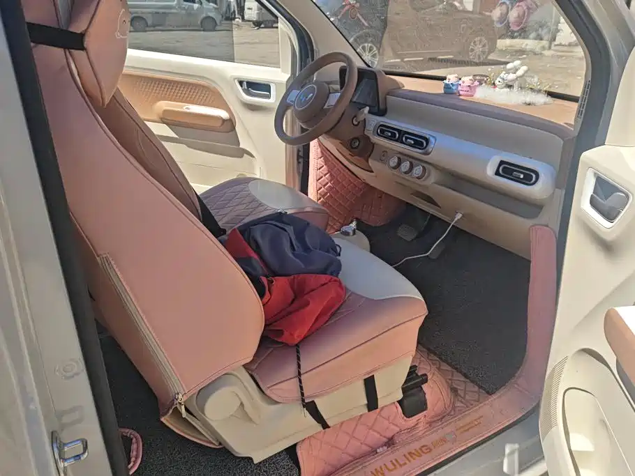 Wuling MINIEV — миниатюра 8