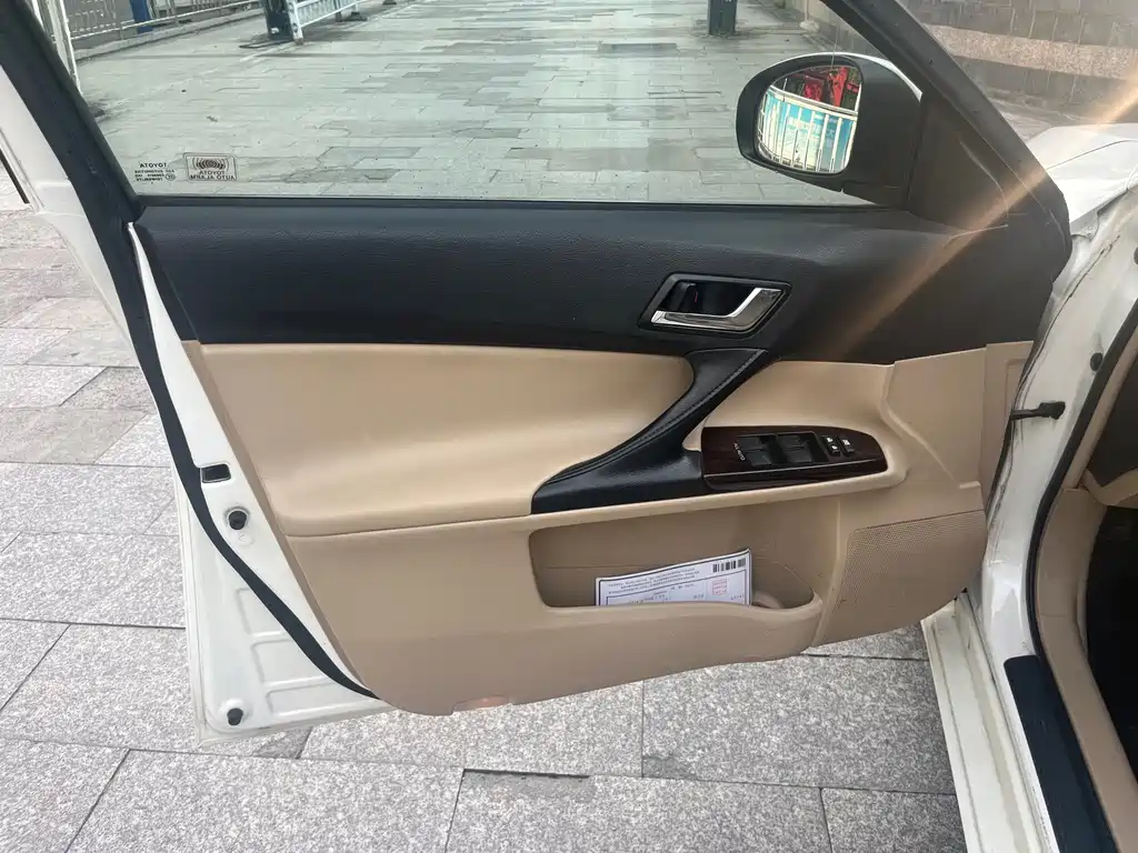 Toyota Reiz — миниатюра 16