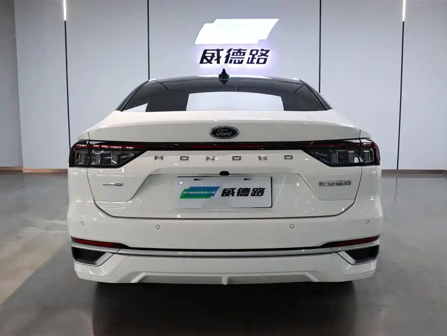 Ford Mondeo 2023 EcoBoost 245 Luxury