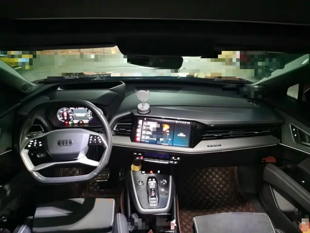 Audi Q5 e-tron — миниатюра 5