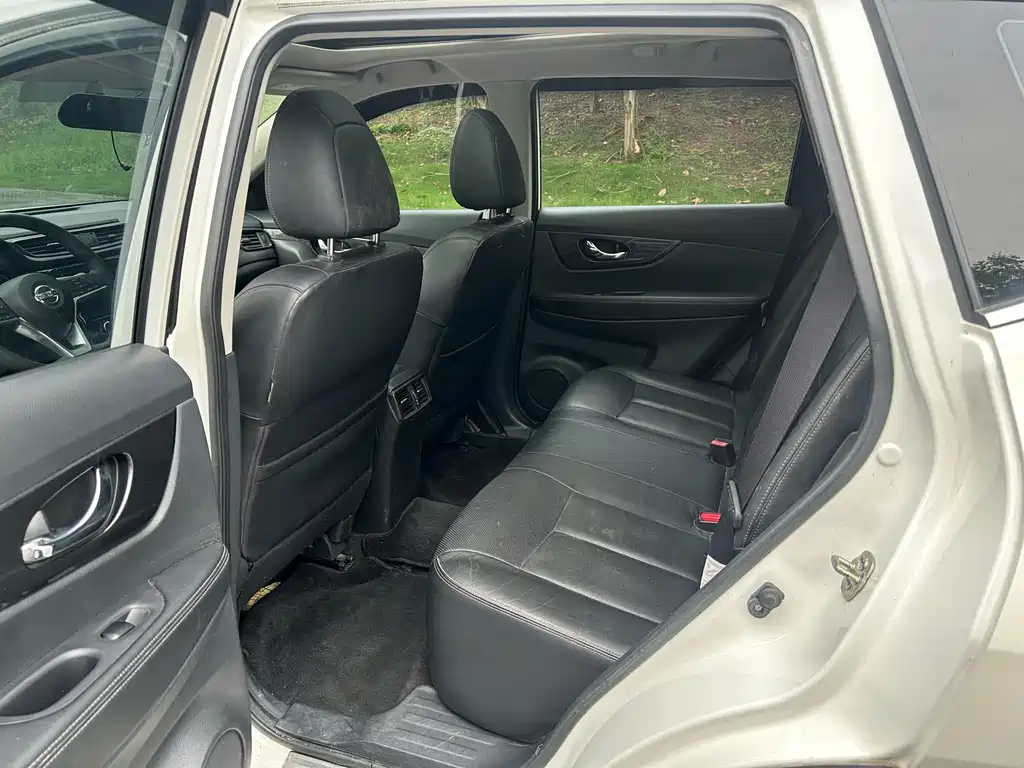Nissan X-Trail — миниатюра 12
