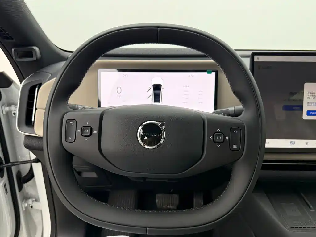 Volvo XC70 PHEV — миниатюра 7