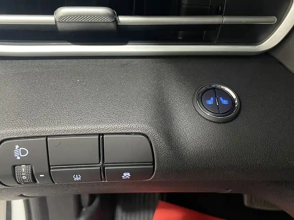 Hyundai Elantra — миниатюра 11