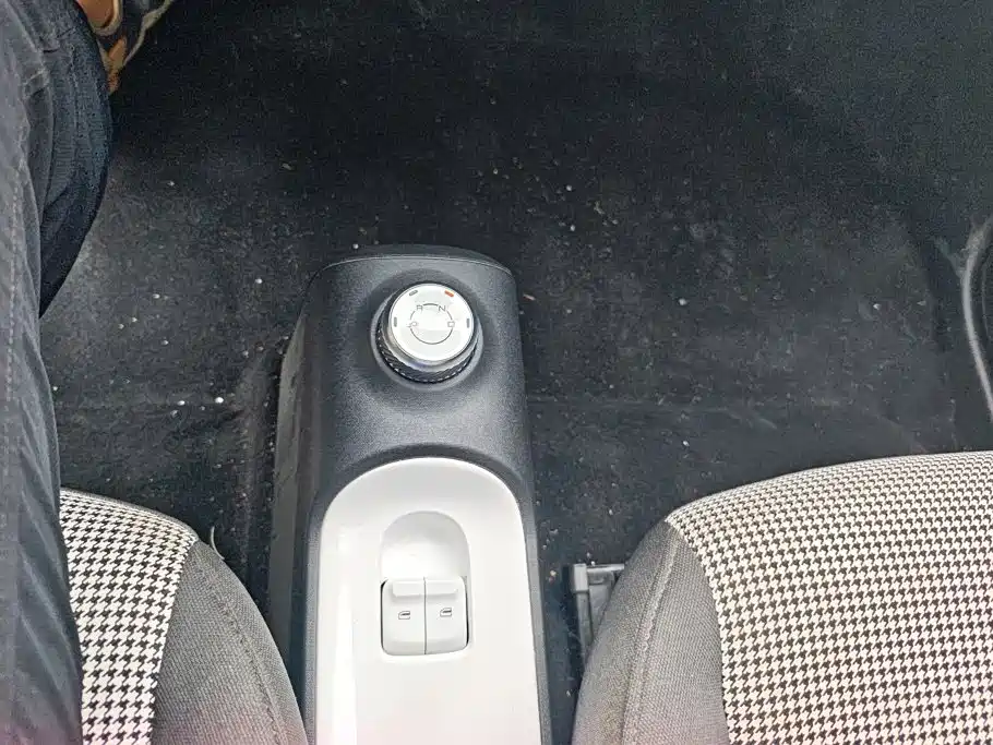 Wuling MINIEV — миниатюра 16