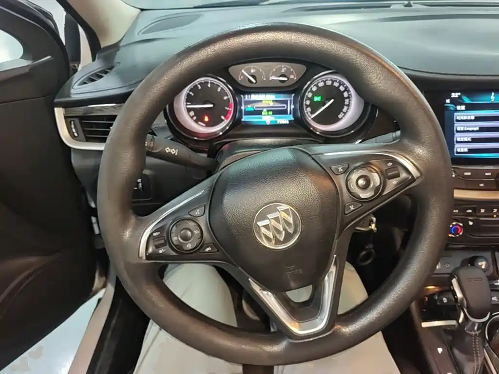 Buick Verano — миниатюра 11